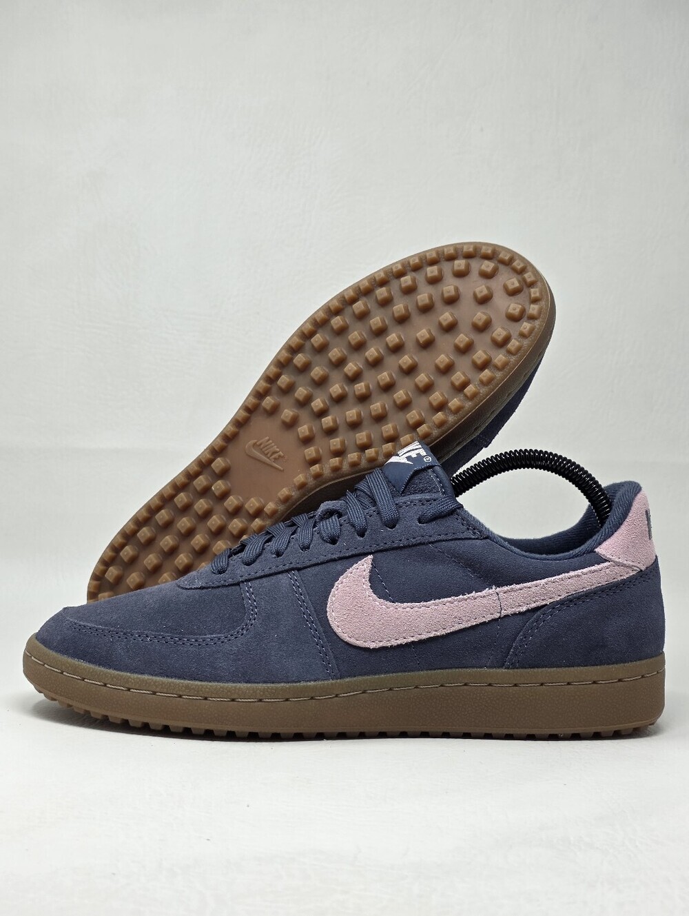 Nike Field General Suede Womens Sz 10 Thunder Blue Pink Foam IF1743-401 Gum Sole